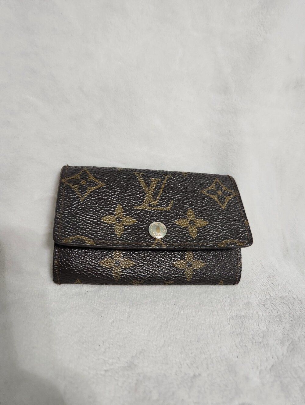 AuthenticLouis Vuitton Vintage Brown Signiture Mono 6 Key Holder